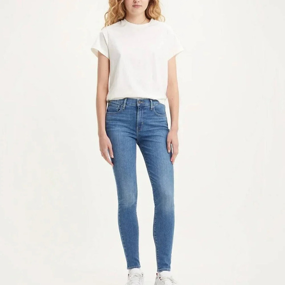 Levi's Womens Size 28 720 Super Skinny Medium Wash  Premium Jeans - Picture 1 of 16
